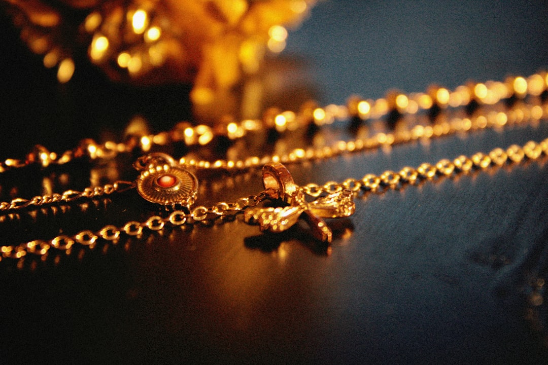 Professional Scrap Silver Price Today UK 2026: Get the True Value for Your Silver at I Sell My Gold